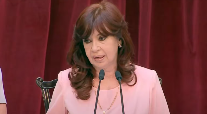 La “proscripción” no convence y Cristina se prepara para ser candidata a senadora