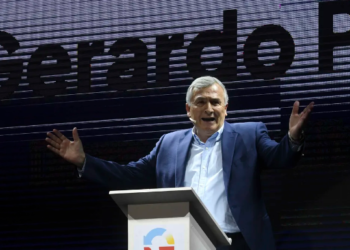 Morales: «Cristina tiene una estampita de Milei, a la que reza todos los días»