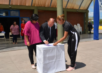 Firman convenio para profundizar la formación de los agentes de seguridad en derechos humanos