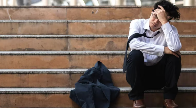 La desocupación bajó al 6,3% y la tasa de empleo subió al 44,6% en el final del 2022