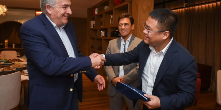 Morales prepara la ampliación de Cauchari con Huawei