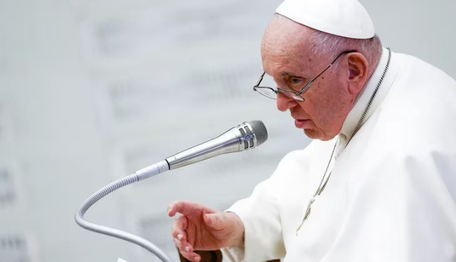 El papa Francisco tiene bronquitis y responde bien al tratamiento con antibióticos