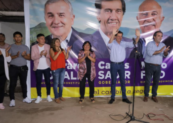 Sadir recibió el apoyo de dirigentes y vecinos de Calilegua