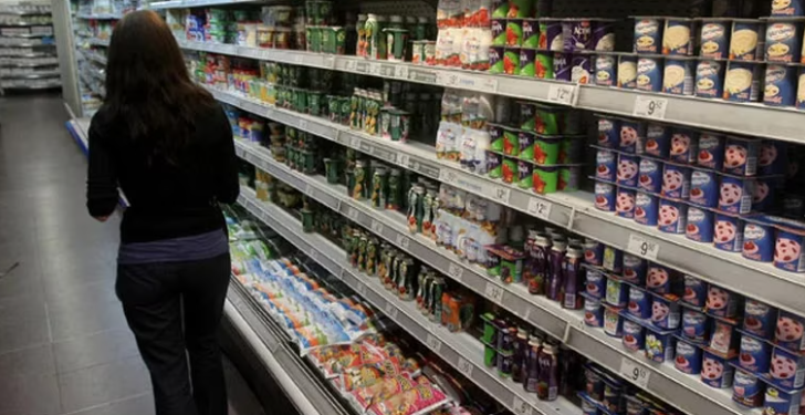 La inflación fue de 7,7% en marzo y alcanzó 104,3% en el último año