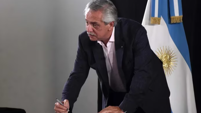 El Gobierno deberá pagar deuda por el equivalente a USD 81.000 millones hasta el final de su mandato