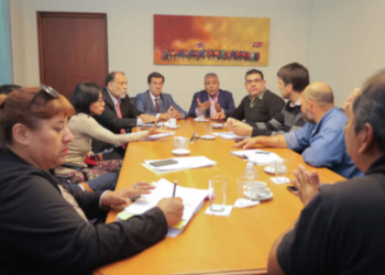 Carlos Sadir dio continuidad a las mesas de diálogo con el SEOM y gremios del interior