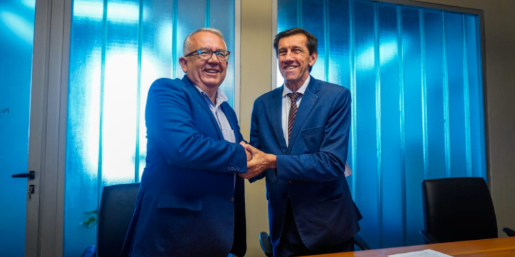 Julio Bravo firmó convenio para inicio de remodelación del Mercado Municipal