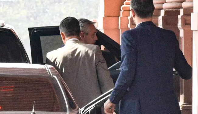 Alberto Fernández suspendió un acto en el Conurbano para atender la crisis económica desde la Casa Rosada