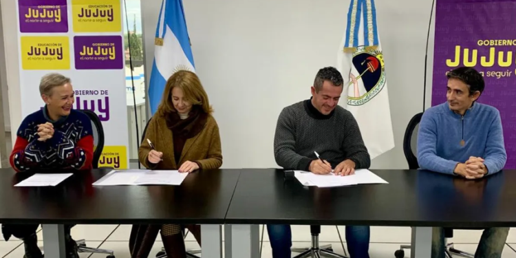 Firma de contratos para la construcción de nuevas obras educativas de PROMACE