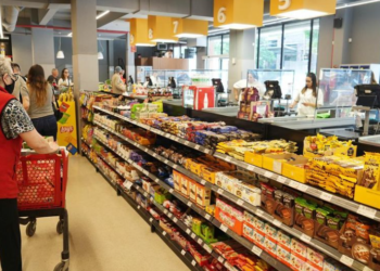 La inflación de abril se acercaría al 8% y el Gobierno analiza otorgar una suma fija para trabajadores