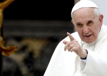 El Papa Francisco acusó al kirchnerismo de presionar para que lo condenaran por su rol en la dictadura