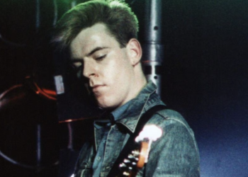 Murió Andy Rourke, el bajista de The Smiths, a los 59 años