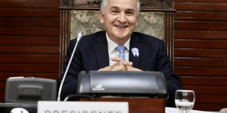 Gerardo Morales preside la Convención Constituyente