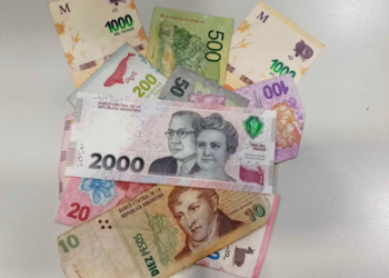 Nació chico: el de $2000 es el billete de mayor denominación que menos vale respecto del dólar