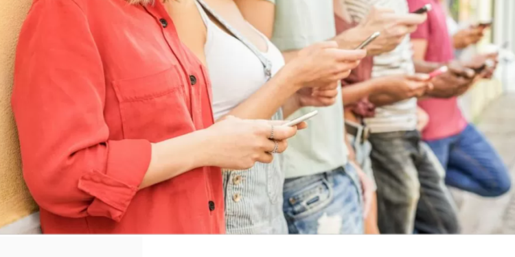 Apenas uno de cada diez jóvenes que votarán por primera vez está bancarizado