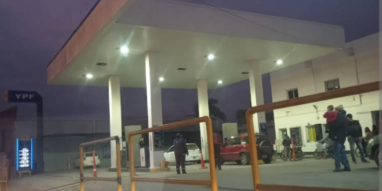 En San Pedro el combustible subió un promedio de $13 el litro
