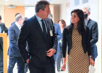 Tras el pago de US$2700 millones al FMI, un equipo de Economía viaja a EEUU para intentar destrabar el acuerdo