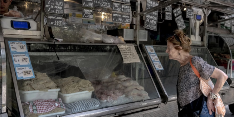 Inflación: para los analistas el IPC de junio fue menor al 7% pero aún no ven una tendencia definitiva a la baja