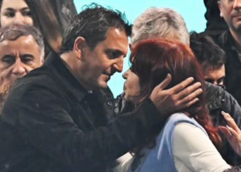 Massa avanza con su plan para buscar pacificar al peronismo, mientras delinea las próximas medidas económicas