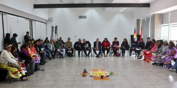 Gerardo Morales convocó a las comunidades indígenas para sancionar una ley integral de pueblos originarios