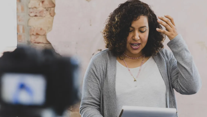 Capacitación gratuita de «Actuación frente a cámara»