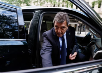 Duro informe del FMI: pidió unificar el tipo de cambio y hacer un ajuste fiscal y monetario para fortalecer las reservas