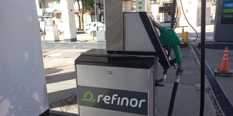 Ficoseco: “hay fuertes versiones que vamos a tener un aumento importante en el precio del combustible”