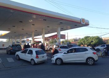 El combustible sufrió un aumento del 12% y supera los 300 pesos el litro