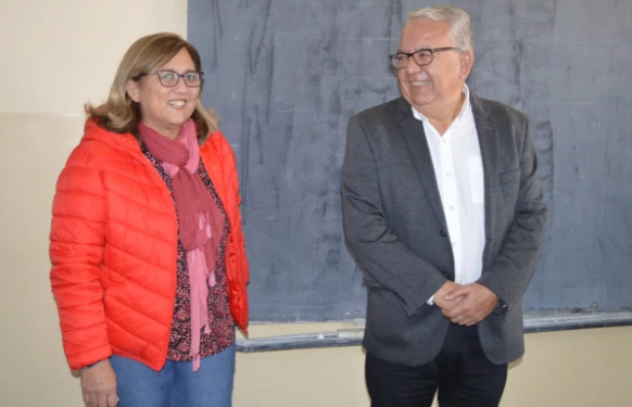 Julio Bravo colabora con refacciones en institución educativas de San Pedro