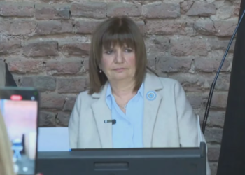 Patricia Bullrich tuvo problemas con el voto electrónico: cuál fue su reacción