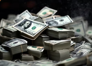 Dólar libre a 685 pesos: fuerte suba de la cotización luego de la devaluación y el resultado de las PASO