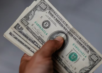 El dólar libre cerró a 760 pesos