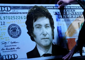 Críticas de los bancos internacionales y de un ex funcionario del Tesoro de EEUU a la dolarización que propone Milei