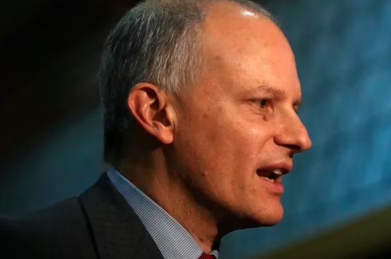 Un ex funcionario del FMI advirtió sobre la dolarización: “No es la mejor moneda para la Argentina”