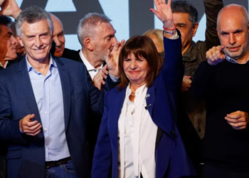 Bullrich presentó a Kovadloff como parte de su equipo y espera hoy una señal de apoyo de Macri