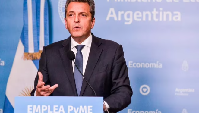 Dólar, consumo, inflación y déficit comercial: cuáles son las estimaciones de Sergio Massa para lo que queda del año