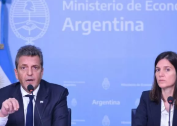 Nuevo bono ANSES: Sergio Massa y Fernanda Raverta anuncian medidas para trabajadores informales