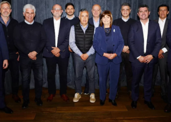 En la recta final, Bullrich suma apoyo territorial: foto con gobernadores y gira por Santa Fe y Córdoba