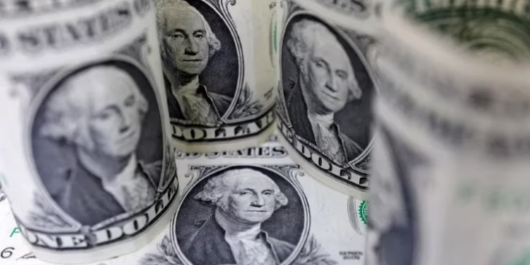 La incertidumbre electoral y el temor por la deuda en pesos, los motores que impulsaron la suba del dólar