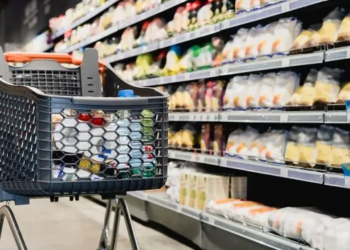 Canasta básica trepó 12,2% en septiembre: familia tipo necesitó casi $320.000 para no ser pobre