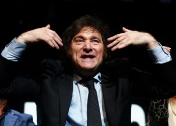 Javier Milei reunirá a sus diputados y senadores electos para pedirles que vayan a buscar el voto del PRO y de Juan Schiaretti