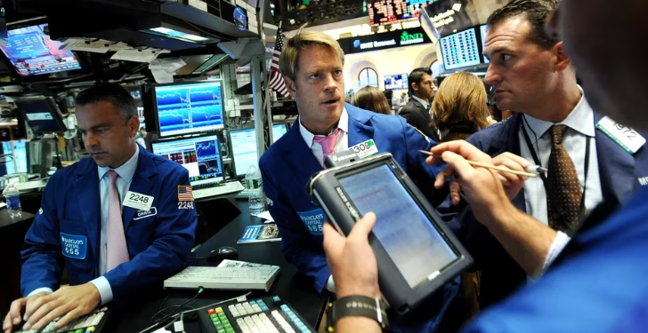 El impacto de la extrema incertidumbre política: qué está pasando con el dólar y el precio de las acciones