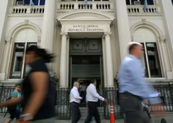 Los bancos ofrecen un plan de salida sin crisis para desactivar la millonaria bomba de las Leliq