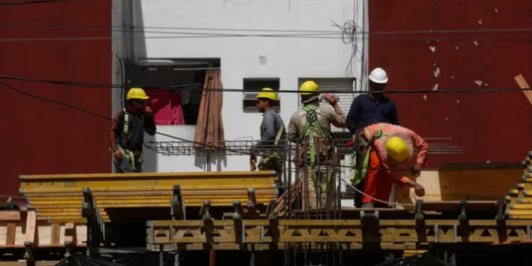 Consumo, industria y construcción: las últimas fotos de la economía que deja el gobierno de Alberto Fernández