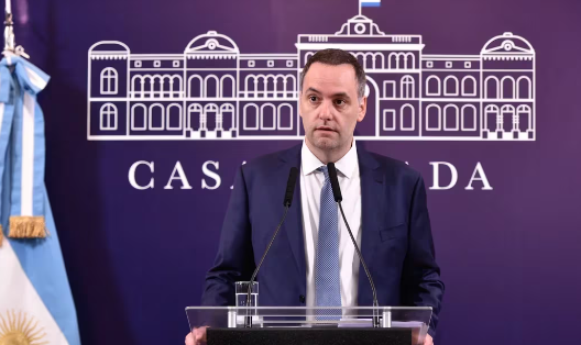 Expansión del gasto social, quita de privilegios y revisión de nombramientos: las primeras medidas tras la reunión de Gabinete