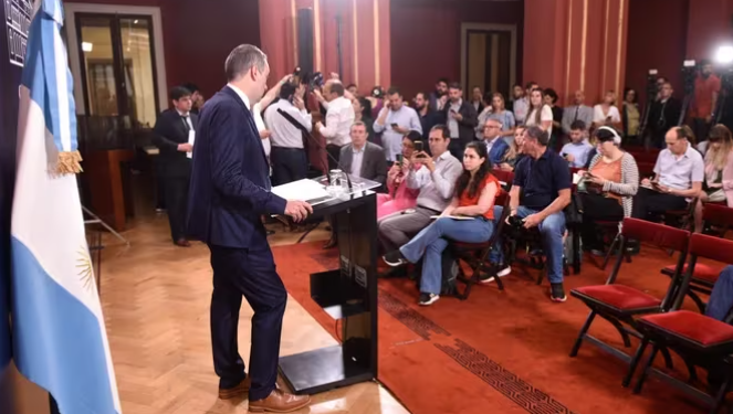 El gobierno de Milei, día 1: ritmo frenético en cada rincón de la Casa Rosada y nueva modalidad de comunicación