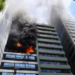 Murió una mujer en el feroz incendio que se registró en un edificio de oficinas lindero al Ministerio de Trabajo