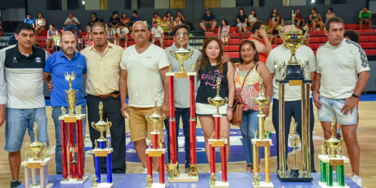 Gran marco en las finales de los torneos de la Federación Jujeña de Básquet