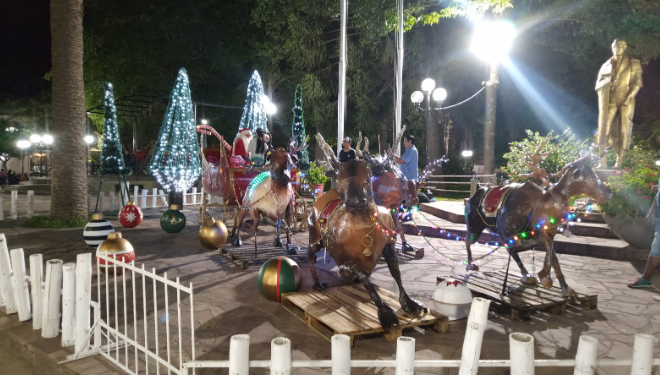 El Paseo Navideño, el gran atractivo de plaza Belgrano