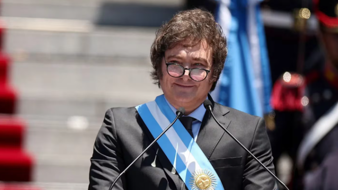 Límites y ventajas: el mega DNU de Javier Milei deberá pasar una prueba en el Congreso y otra en la Justicia